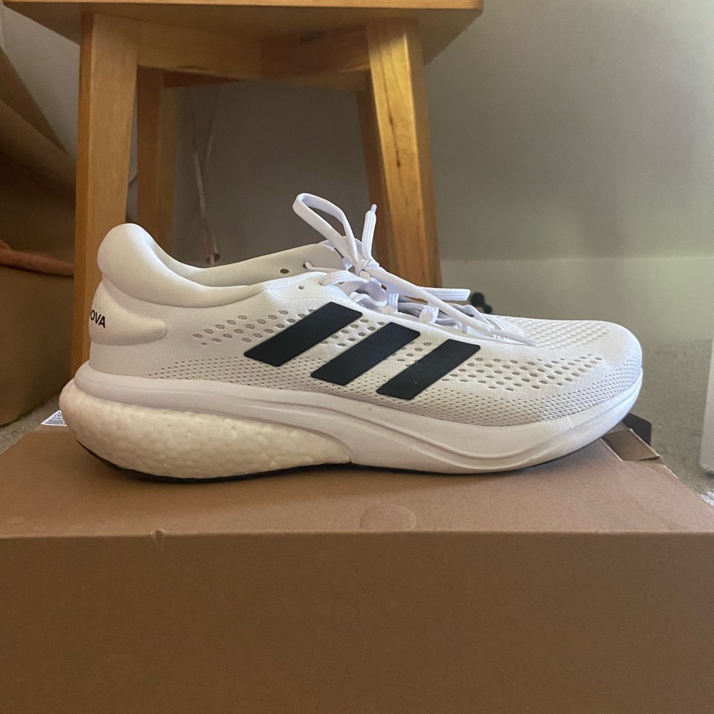 ADIDAS SUPERNOVA RUNNING SHOE